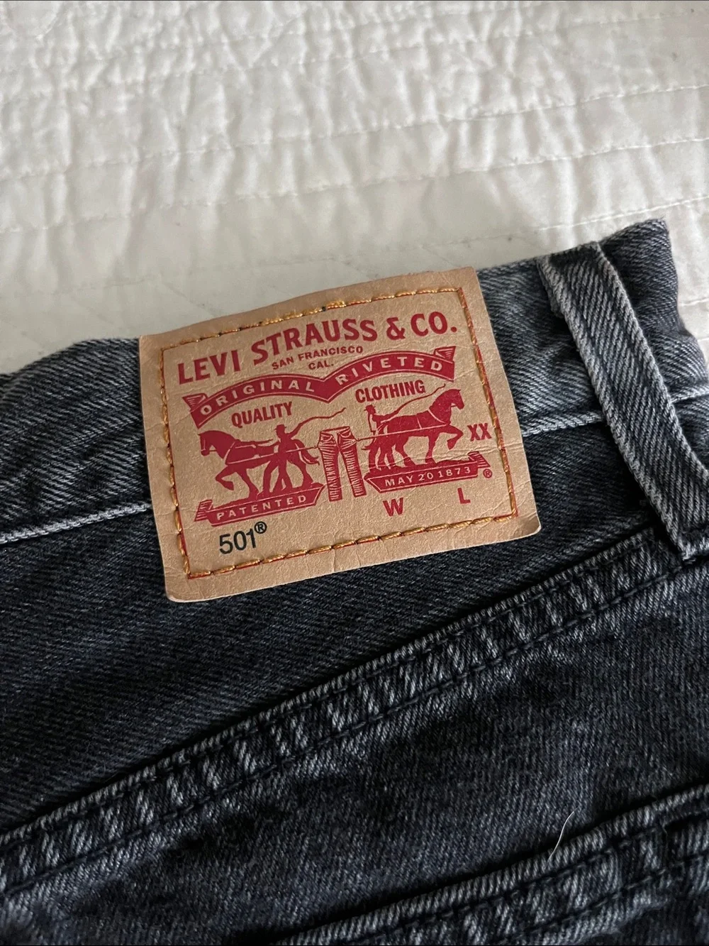 Levi’s 501 Original High Rise Denim Shorts Washed Black Frayed Cutoff Size 27